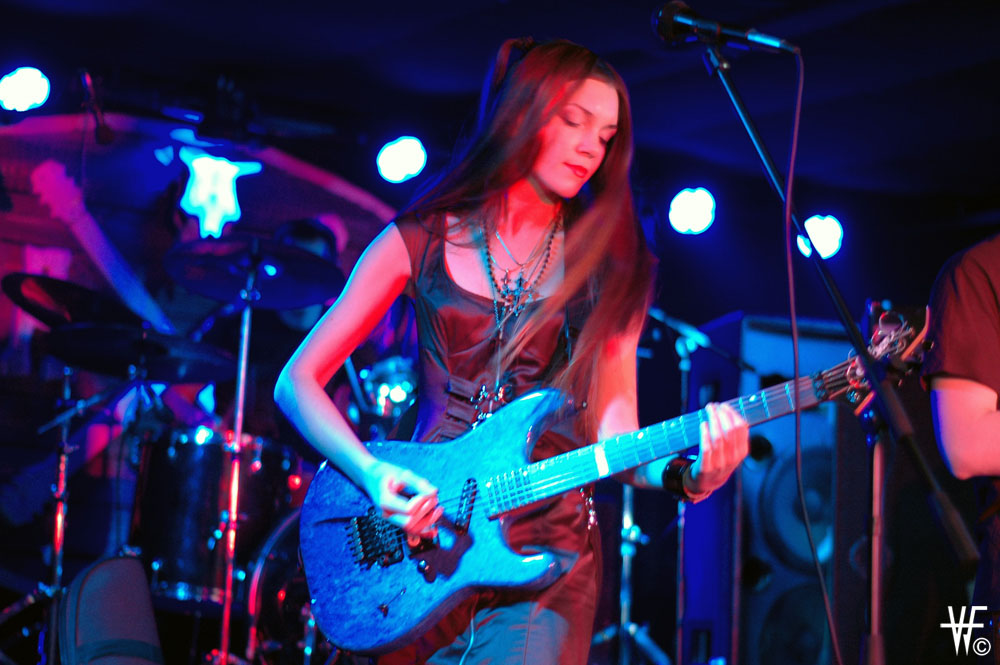 Марианна Vesssna на концерте в клубе Релакс